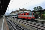 Seltener Gast in Le Locle: Fr das Cupspiel FC Luzern - FC Ticino verkehrte fr die FCL-Fans ein Extrazug Luzern - Le Locle. Der mit 6 B(pm) FC gefhrte Zug wurde von der Swiss Express Re 420 108 (Re 4/4 II 11108) gezogen. Nach Ankunft wurde die Komp leer nach La Chaux-de-Fonds zum Abstellen (bis Spielende) berfhrt, 17.09.2016.
