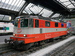 SBB - Re 4/4  11108 im HB Zürich am 25.10.2016