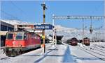 Re 4/4 II 11188 und 11233 und RJ165 in Buchs SG.