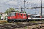 Re 420 213-1 durchfährt den Bahnhof Pratteln.