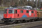 Re 420 294-1  Circus Knie  auf dem Weg Richtung Innerschweiz, aufgenommen bei Othmarsingen am 25.02.2020.