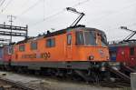 Re 4/4 II 11320 Interregio Cargo am Güterbahnhof Muttenz.