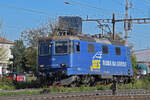 Re 421 381-5 der WRS durchfährt am 28.10.2024 solo den Bahnhof Pratteln.