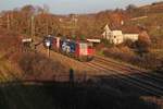 Am Nachmittag des 05.12.2015 fuhr Re 421 372-4 zusammen mit der Wagenlok Re 421 385-6 als Lokzug zwischen Müllheim (baden) und Auggen auf der KBS 703 in Richtung Basel.