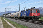 SBB: Bahnalltag bei SBB CARGO.
Sämtliche Aufnahmen sind am 3. April 2018 bei Deitingen entstanden.
Lebensmittelzug mit der 421 388-0.
Foto: Walter Ruetsch