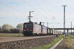 Am 30.03.2017 war Re 421 393-0 zusammen mit Re 421 389-8 wieder einmal zusammen mit dem DGS 48620 ( Sierre  - Muttenz - Göttingen Gbf) unterwegs, als sie durch die Gleisanlagen von Müllheim