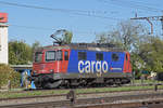 Re 421 390-6 durchfährt den Bahnhof Pratteln. Die Aufnahme stammt vom 05.10.2018.