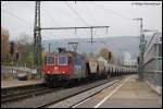 412 396-3 zieht am 26.10.07 einen Transcrales-Umleiter durch den Aalener Bahnhof in Richtung Goldshfe.