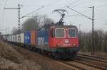 421 379 (SBB Cargo) mit einem Containerzug am 17.01.2009 durch Ahlten -> Lehrte