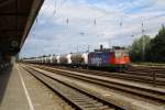 421 375-7 der SBB-Cargo mit einem Kesselzug macht Wochenendruhe in Bad Kleinen.