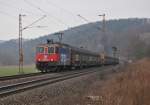 421 383-1 mit einem ARS-Altmann Autozug, am 19.02.2011 bei Einbeck-Salzderhelden