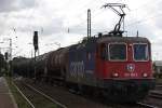 SBB Cargo 421 387 am 9.8.11 mit einem Kesselwagenzug bein der Durchfahrt durch Duisburg-Bissingheim.