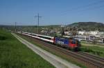 Re 421 392-2 zieht am 24.04.2013 den IC 187 von Schaffhausen Richtung Zrich HB, aufgenommen bei Eglisau.