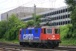 421 383-1 von SBB Cargo kommt als Lokzug aus Richtung Kln,Aachen-Hbf und fhrt in Aachen-West ein bei Sonne und Wolken am Abend vom 11.6.2013.