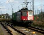 Am 29.10.2013 kam 421 389 mit einem Containerzug durch Stendal und weiter Richtung Wittenberge.