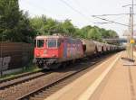 421 383-1 mit Getreidezug in Fahrtrichtung Seelze.