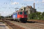 SBB Cargo 421377 durchfährt am 16.7.2014 mit einem leeren Autotransportzug Verden an der Aller in Richtung Seelze.