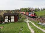 421 395-5 hier am 05.05.15 mit einem Containerzug in Jößnitz/V.