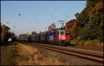 SBB Cargo 421375 kam am 4.11.2015 um 9.51 Uhr mit einem Behälterwagen Zug in Richtung Hannover durch Langwedel.