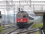 SBB - Re 4/4 421 392-2 mit IC bei der durchfahrt in Muttenz am 23.04.2016