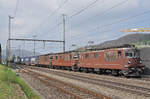 Doppeltraktion, mit den BLS Loks 425 171, 425 164 und der  kalten  425 188, durchfahren den Bahnhof Gelterkinden.