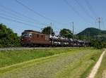 Die Re 425 179 mit einem Autozug am 27.05.2017 unterwegs bei Mumpf.