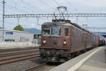 Doppeltraktion, mit den BLS Lok 425 172 und 425 181, durchfahren den Bahnhof Rothrist.