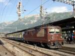 Berner Oberland 2007 - Die BLS Re 4/4 166  Aeschi  hat am 16.07.2007 den RE 3128 aus Zweisimmen nach Interlaken gebracht.