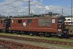 Re 4/4 170 der BLS mit dem Wappen von 'Brig-Glis' am 10.08.2013 in Basel bad Bf