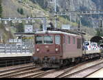 BLS - Re 4/4  194 mit Autozug von Kandersteg im Bhf.