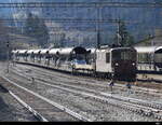 BLS - Re 4/4 193 bei der einfahrt im Bahnhofs in Kandersteg am 17.02.2024