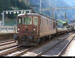 BLS - Re 4/4 194 mit Autozug in Goppenstein am 2024.05.11