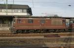 BLS Re 4/4 180 abgestellt in Basel Badischer Bahnhof am 18.04.2009.