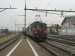 bls - Re 4/4 186 + Re 4/4 mit Gterzug unterwegs in Oensingen am 07.09.2010