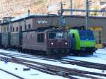 bls - Loks Re 4/4 163 und 485 014-5 in Brig am 30.12.2010