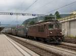 Die Re 425 171, die Re 465 010 und die Re 465 008 am 29.06.2011 mit einem Gterzug in Spiez.