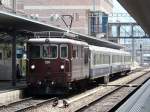 BLS - Re 4/4 194 mit Regio im Bahnhopf Spiez am 01.07.2011