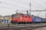 Doppeltraktion, mit den Loks 430 111-5  Sara  und 430 112-3 von Widmer Rail Services, durchfahren den Bahnhof Pratteln.