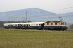 Sonderzug Lausanne - Arth-Goldau mit der Re 421 387-2 bei Deitingen am 12.