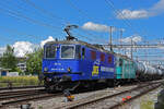 Doppeltraktion, mit den WRS Loks 430 115-6 und 430 114-9 durchfährt den Bahnhof Pratteln.