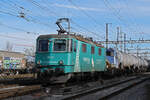 Re 430 114-9 der WRS durchfährt am 24.01.2025 den Bahnhof Pratteln.