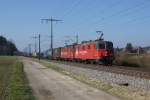 Re 436 114-3 und Re 436 115-0 befinden sich am 08.03.2014 bei Hindelbank.