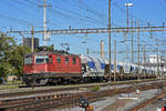 Re 430 362-4 durchfährt den Bahnhof Pratteln.