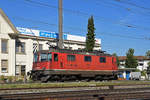 Re 430 362-4 durchfährt den Bahnhof Pratteln.