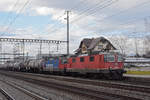 Doppeltraktion, mit den Re 430 368-1 und 430 356-6, durchfährt den Bahnhof Rupperswil.