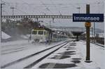 Nachschuss: Weshalb nur den führenden RBDe 561 083-7 zeigen, wenn als Nachschuss sich die gut zur Schneelandschaft passende Re 446 präsentiert.