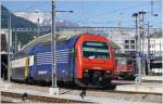 Der R7832 wir heute mit 450 088-0 der Zrcher S-Bahn gefhrt, hier bei der Abfahrt in Chur.