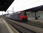 SBB 450 086-4 mit der S 16 von Thayngen nach Herrliberg-Feldmeilen, bei der Einfahrt in Schaffhausen; 22.06.2010