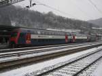 Das habe ich so noch nie gesehen.. Ein DPZ ohne B (Zwischenwagen). Im Bild ist dieser Kurzpendel anstelle eines NPZ als Regio 7746 in Ziegelbrcke. Der Zug bestand aus dem Bt 50 85 26-33 954-6, AB 50 85 36-33 055-0 und die Re 450 092-2, 02.02.2012.