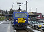 HÖFNER NARRENFAHRT 2019.
Die 42. Höfner Narrenfahrt fand am Sonntag den 6. Januar 2019 statt. Der in Samstagern bereit gestellte Sonderzug traf pünktlich am Zielort  QUASTENECK , beziehungsweise Küssnacht am Rigi ein. Seit vielen Jahren findet diese Fahrt am Dreikönigstag statt. 
Da für mich dieses Jahr Aufnahmen terminlich nicht möglich sind, stellte ich Impressionen aus dem Jahre 2019 ein. Geführt wurde der Narrenzug mit der Re 456 der Müller Gleisbau AG, ehemals SOB/RM.
Foto: Walter Ruetsch 